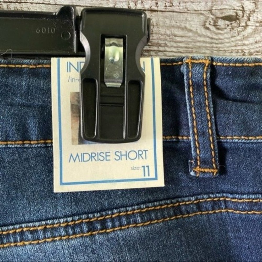 NWT Indigo Rein Mid-Rise Jean Shorts Size 11 - Picture 6 of 8